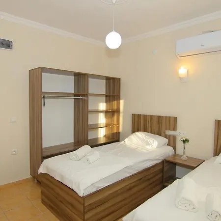 Hotel Ds *